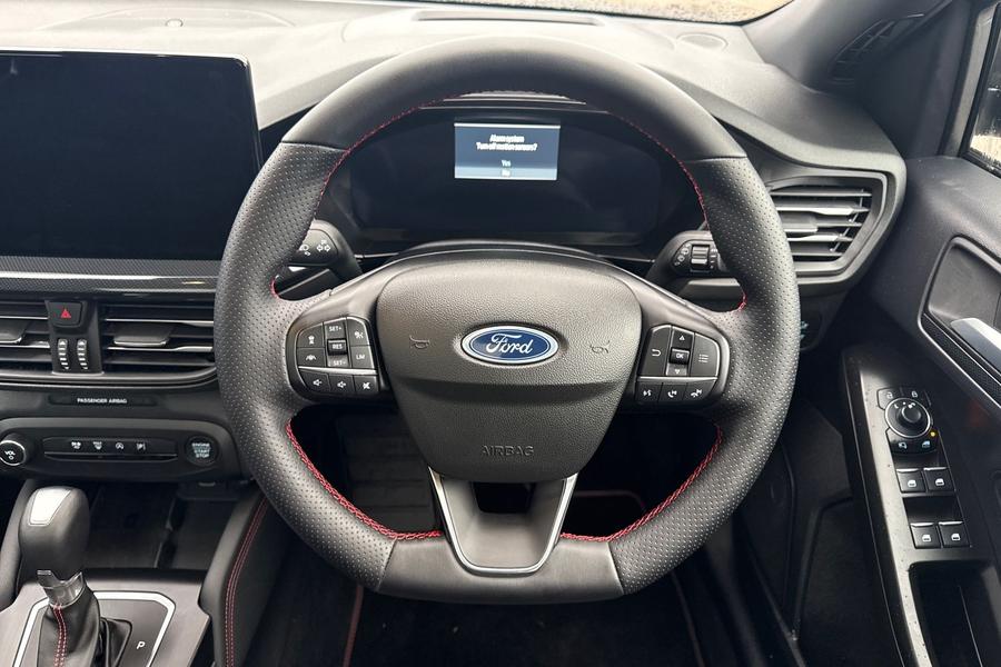 Ford FOCUS Photo autoimg-ed4c28778d2d841073b385a4d3c21a4d9ea3fad4.jpg