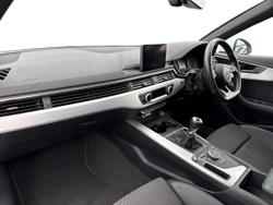 Audi A4 Photo 2