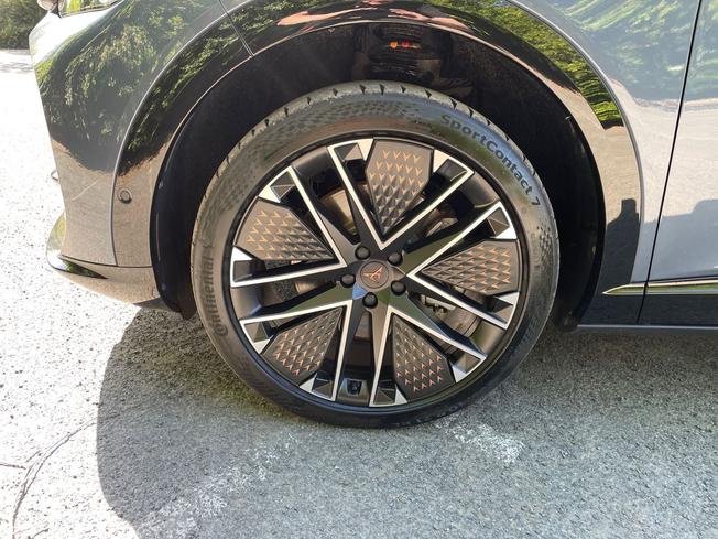 CUPRA Tavascan Photo 5