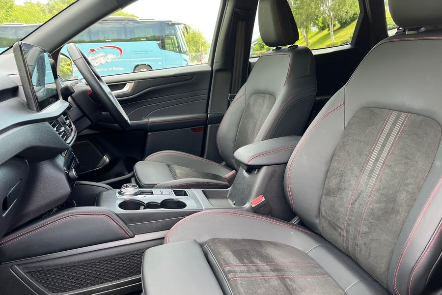 Ford Kuga Photo autoimg-ed53a3be2af6467479edf90682d75d571a2c46cf.jpg
