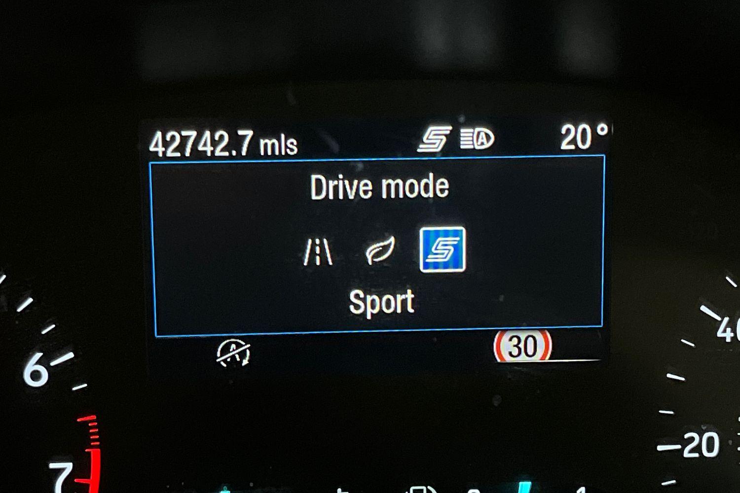 Ford FIESTA Photo 33