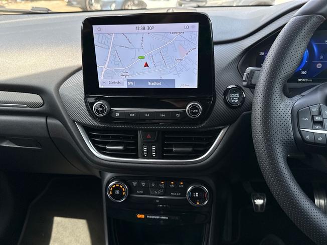 FORD Puma Photo 14