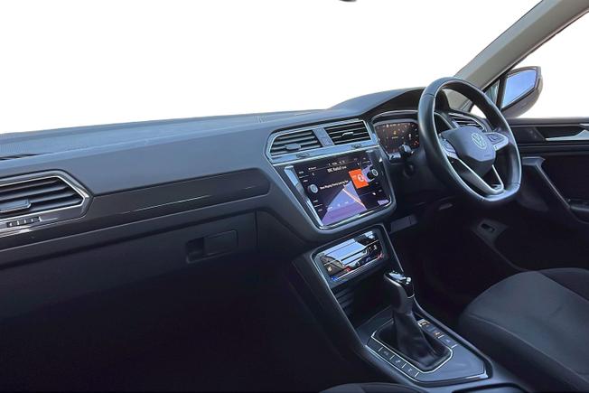 VOLKSWAGEN Tiguan Photo 2