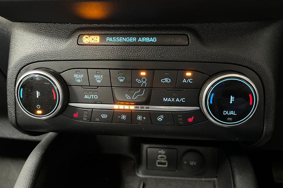 Ford Kuga Photo autoimg-ed5c3a985e294671f45586416a3dc6122d54a637.jpg
