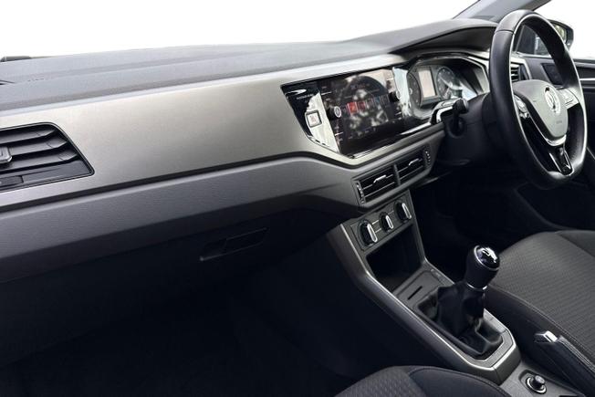 Volkswagen Polo Photo 2