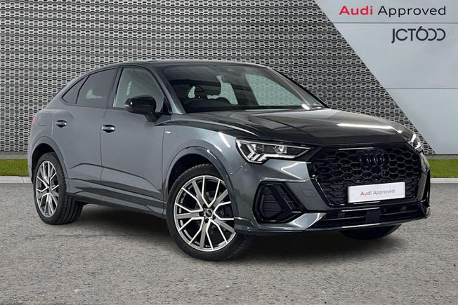 AUDI Q3 Photo 1