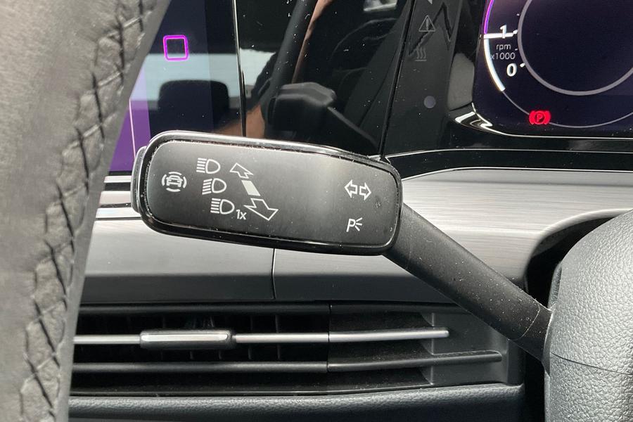 Volkswagen GOLF Photo autoimg-ed6f763a05fb897014f1b7b74417fcba5db7aafc.jpg