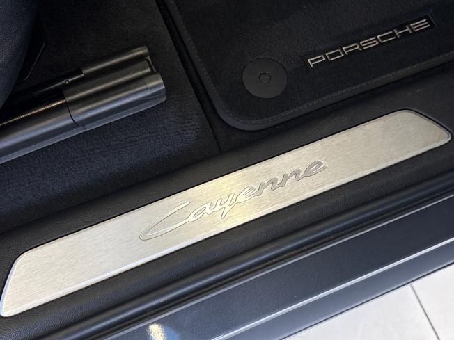 PORSCHE Cayenne Photo 30