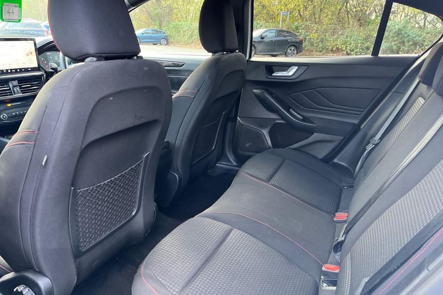 Ford FOCUS Photo autoimg-ed755260daf350b1aa57f6d364cb1033c2652738.jpg