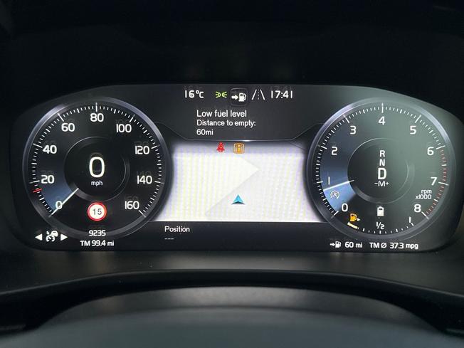 VOLVO Xc40 Photo 15