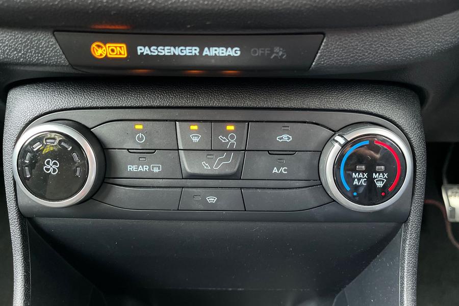Ford FIESTA Photo autoimg-ed76f143b043ba24af283bda4dff0399503783e7.jpg