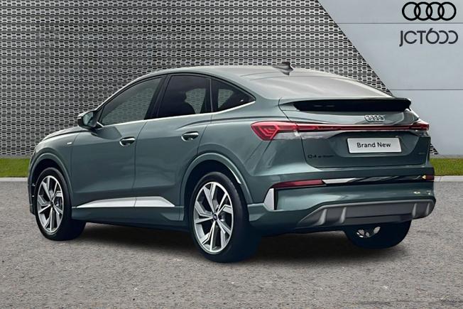 AUDI  Q4 Sportback Photo 3