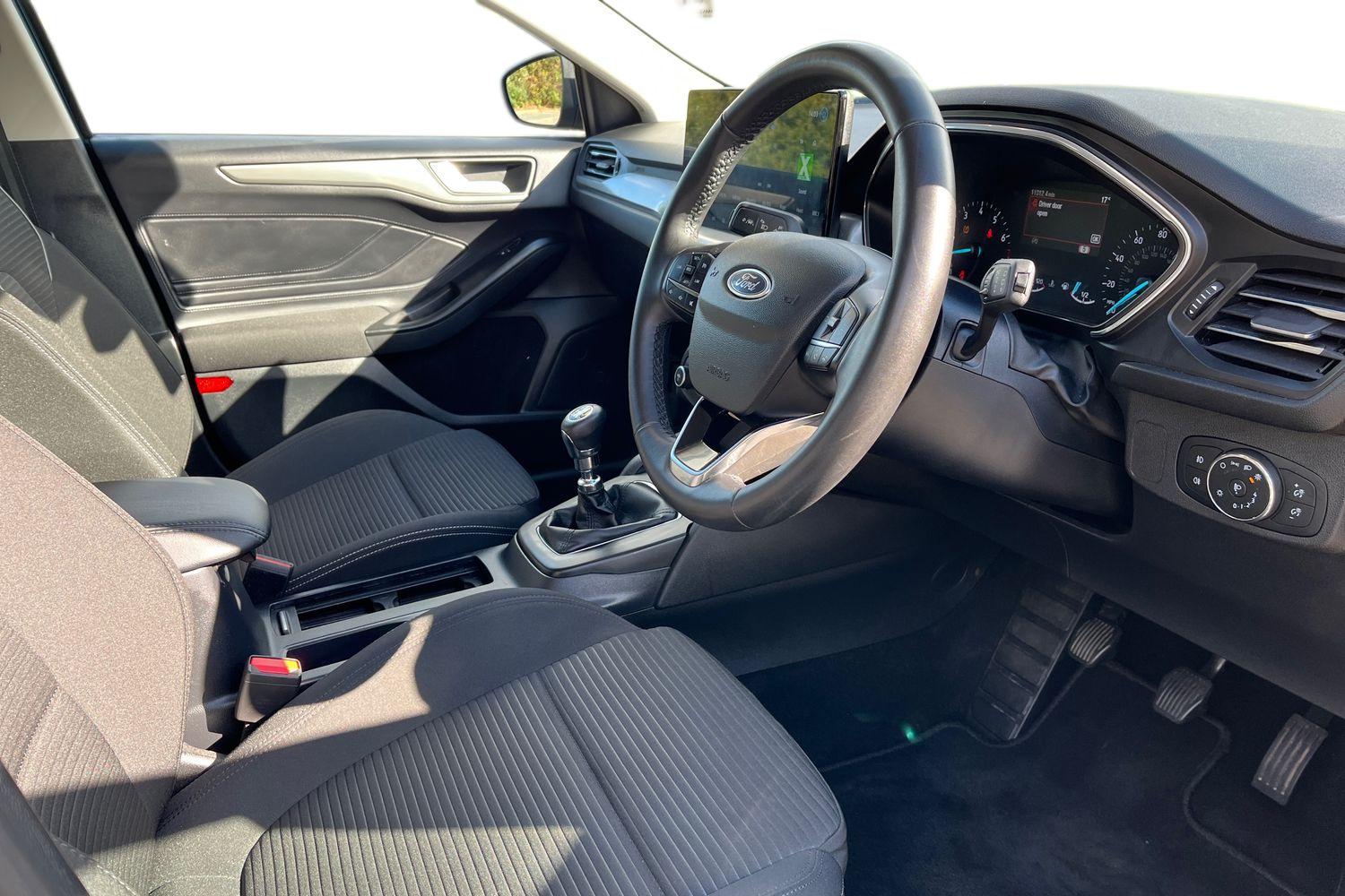 Ford FOCUS Photo 8