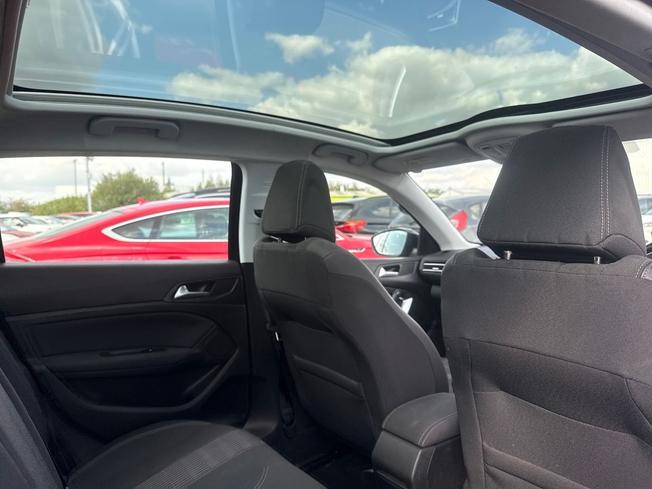 PEUGEOT 308 Photo 37