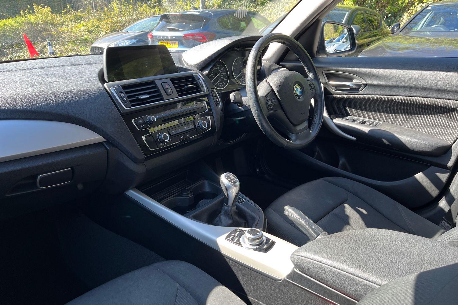 BMW 1 Series Photo 17