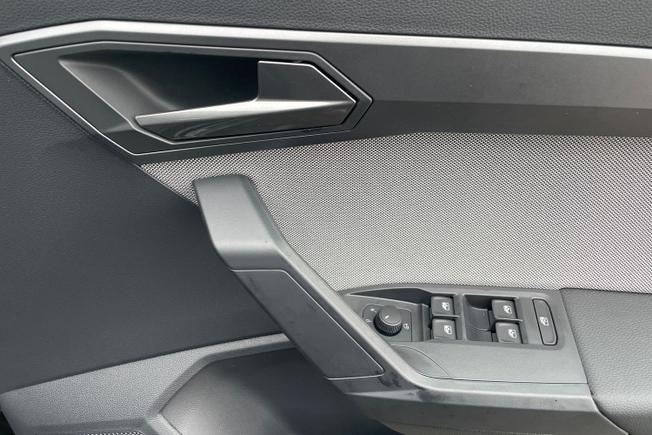 SEAT Ibiza Photo 22