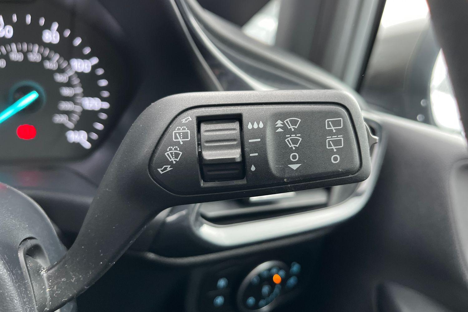 Ford Fiesta Photo 14