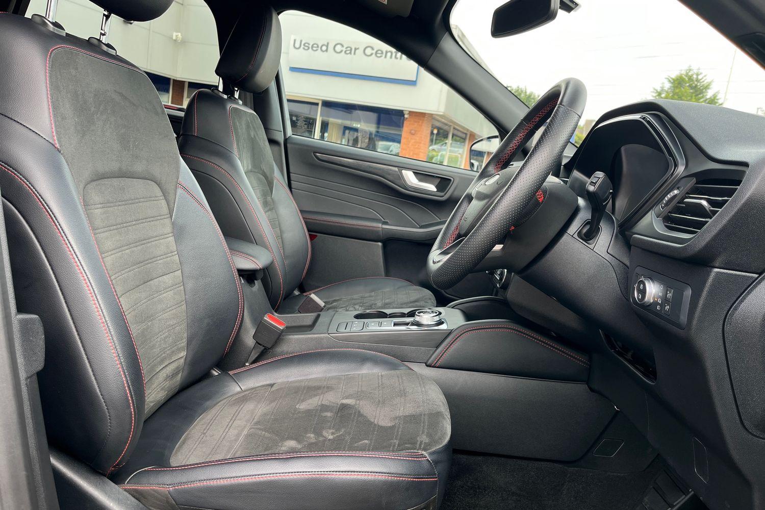 Ford KUGA Photo 16
