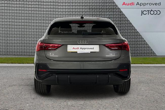 AUDI Q3 Photo 7
