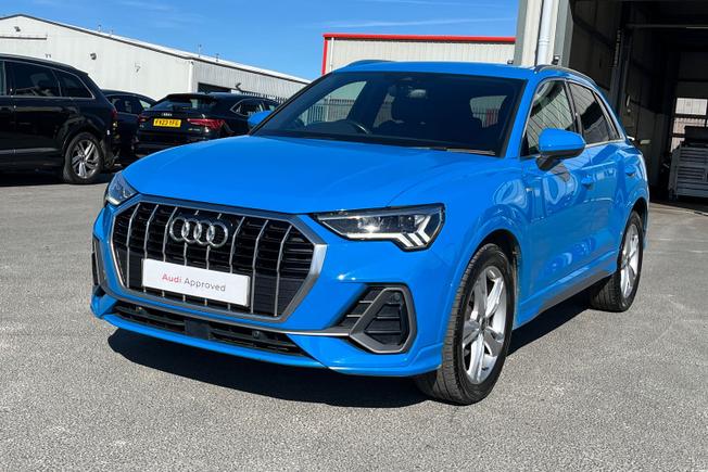 AUDI Q3 Photo 25