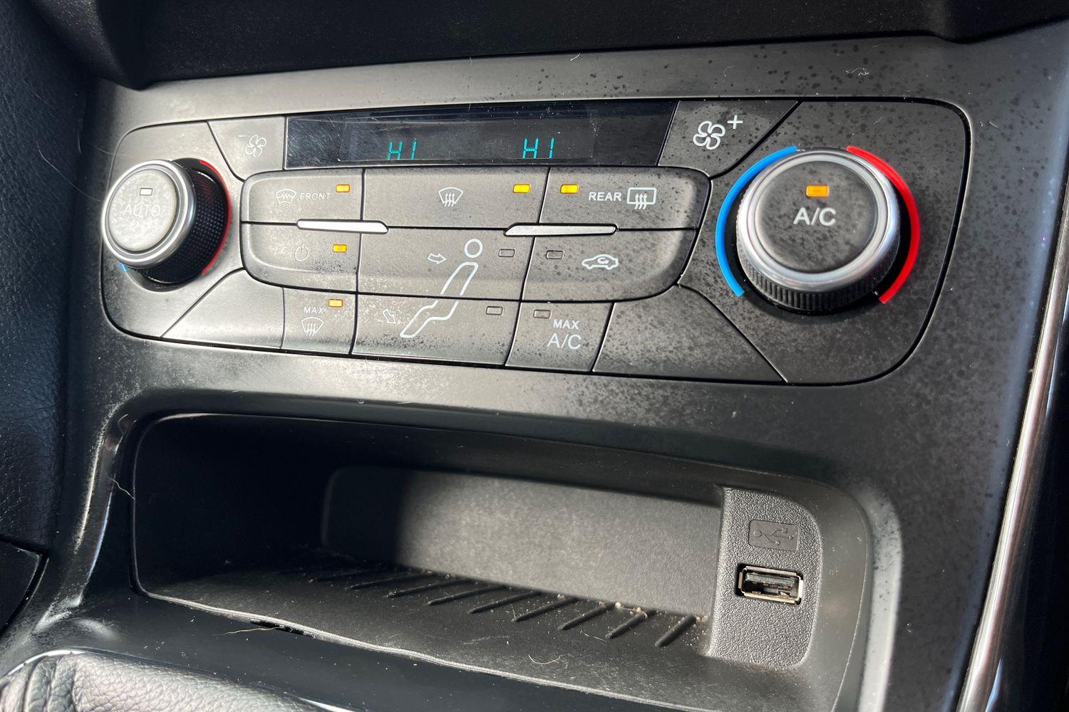 Ford Focus Photo 31