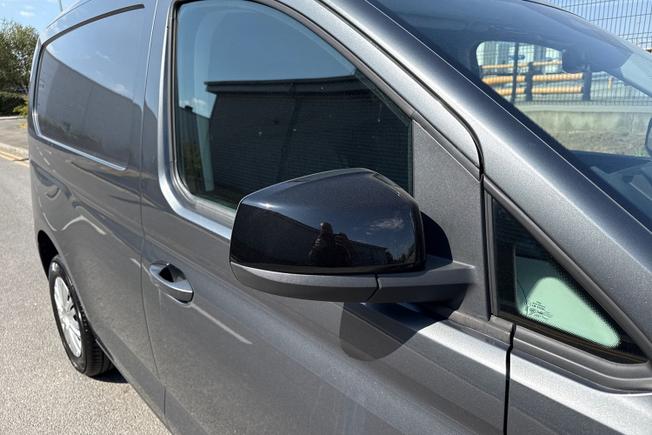 VOLKSWAGEN CADDY Photo 20