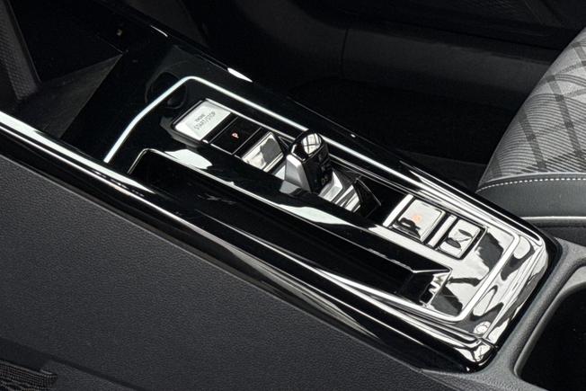 VOLKSWAGEN Golf Photo 43