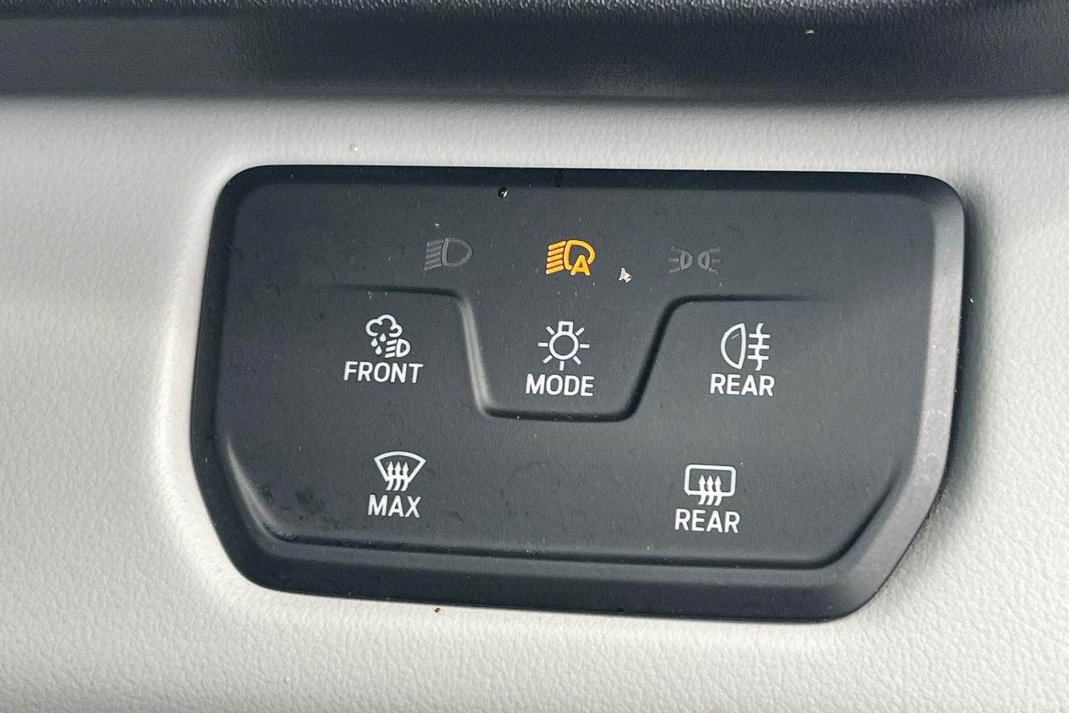 Ford Explorer Photo 23