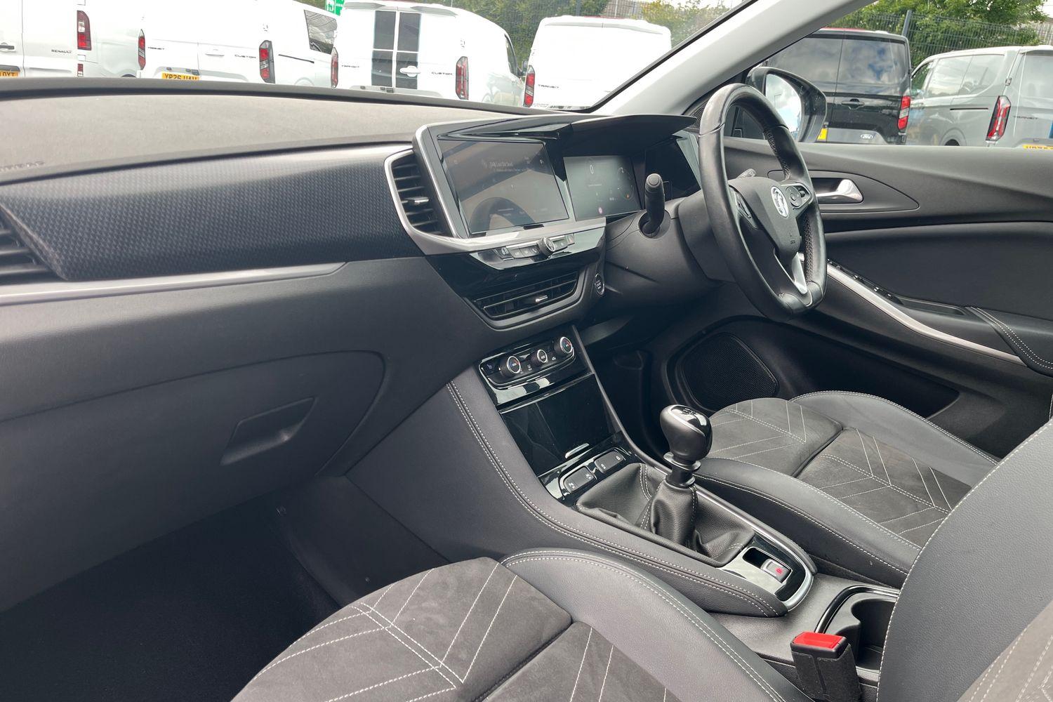 Vauxhall GRANDLAND Photo 17