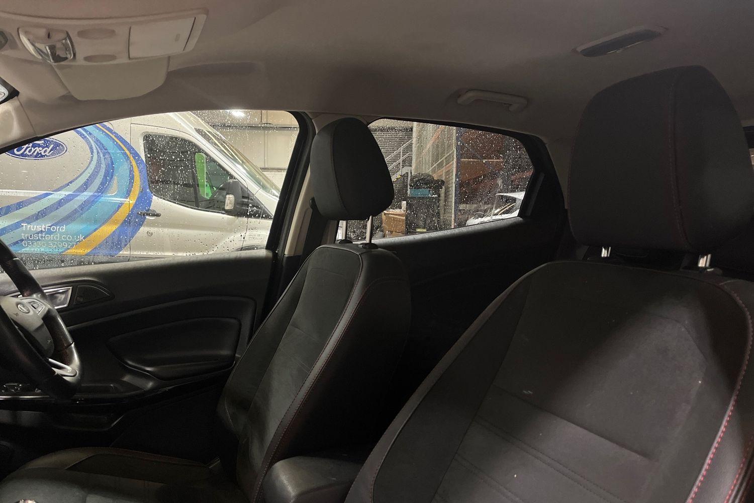 Ford ECOSPORT Photo 18