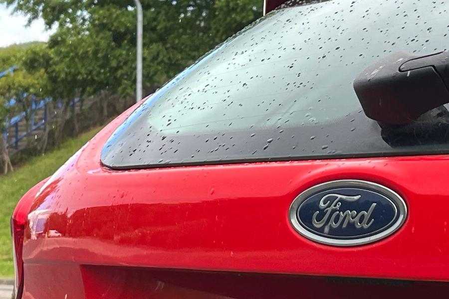 Ford FOCUS Photo autoimg-eda06a5edc69dda29863fa081b371fc964df8cd7.jpg