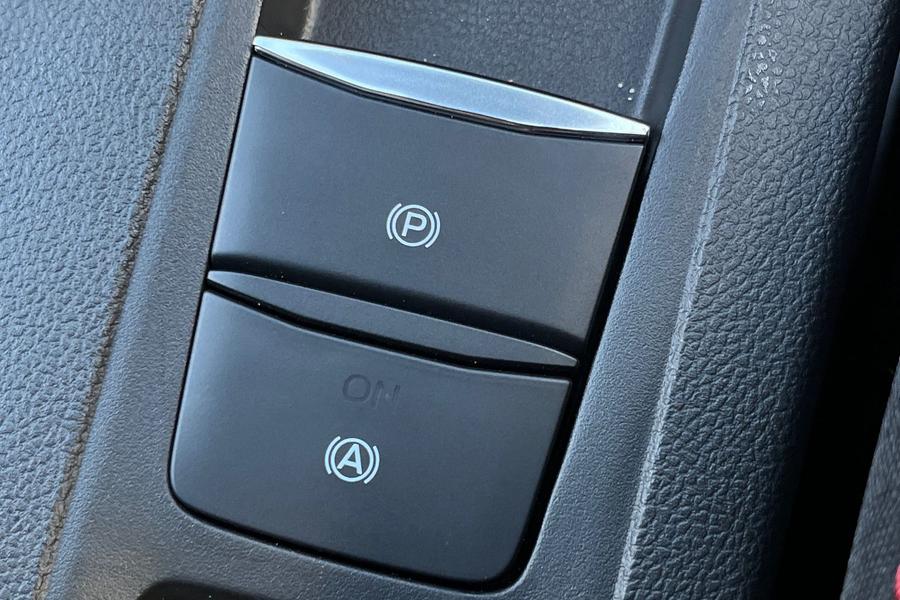 Ford FOCUS Photo autoimg-eda11794565718ec90309722371086c4d145de10.jpg