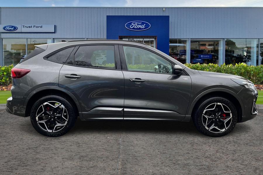 Ford Kuga Photo autoimg-eda26bcc8c75e3a33a02e19705e5e9ba61dd46a4.jpg