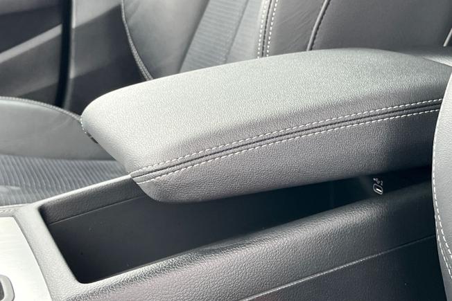 Audi A4 Photo 36