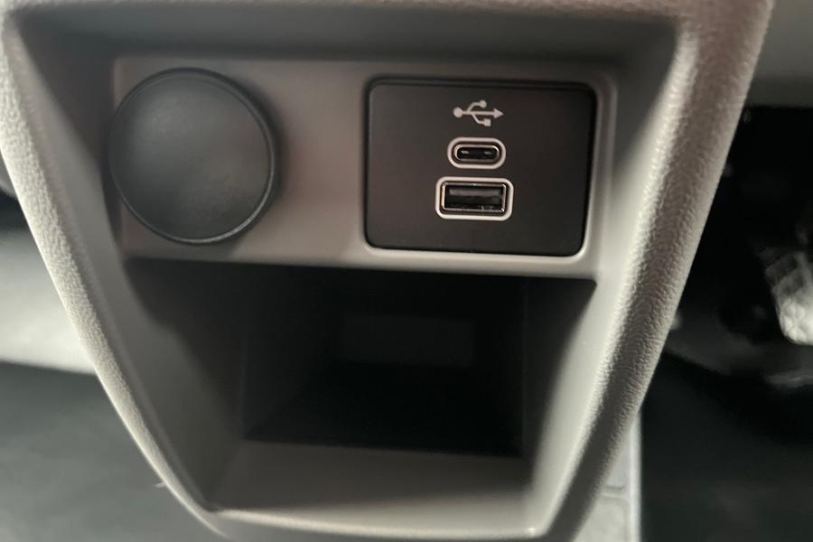 Ford TRANSIT CUSTOM Photo autoimg-eda3d3b7dc9e94bc51bcbda1f3fa60f5903d3512.jpg