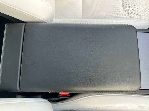 TESLA Model 3 Photo autoimg-eda3f44f25ec4e2a43c7124820fb6dfe9665535c.jpg