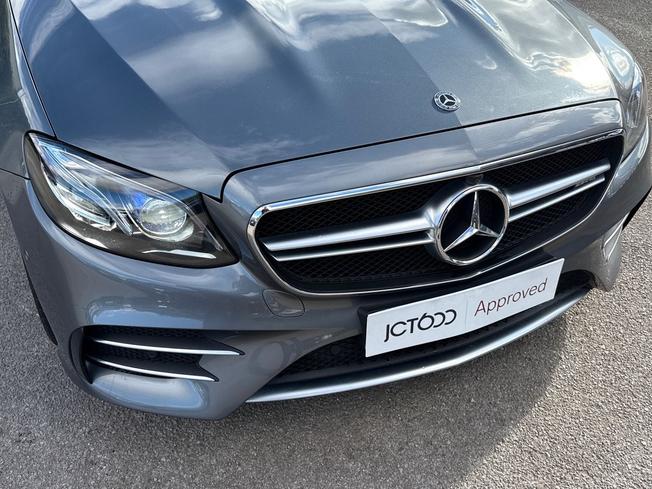 MERCEDES-BENZ E Class Photo 31