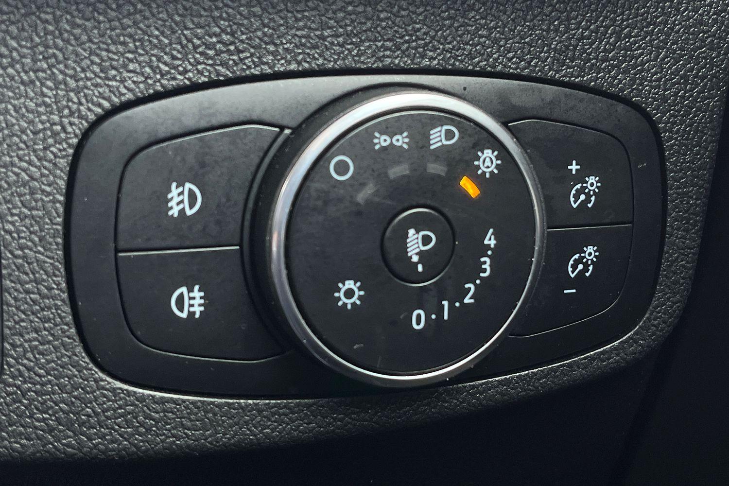 Ford FOCUS Photo 25
