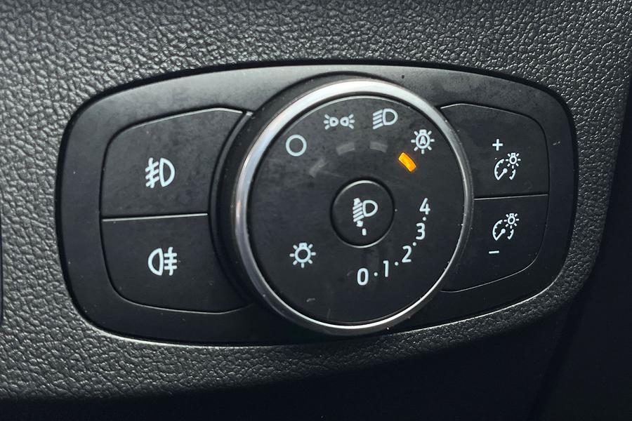 Ford FOCUS Photo autoimg-eda92a9494a2cc548c7c06a6932c890e28275ebf.jpg