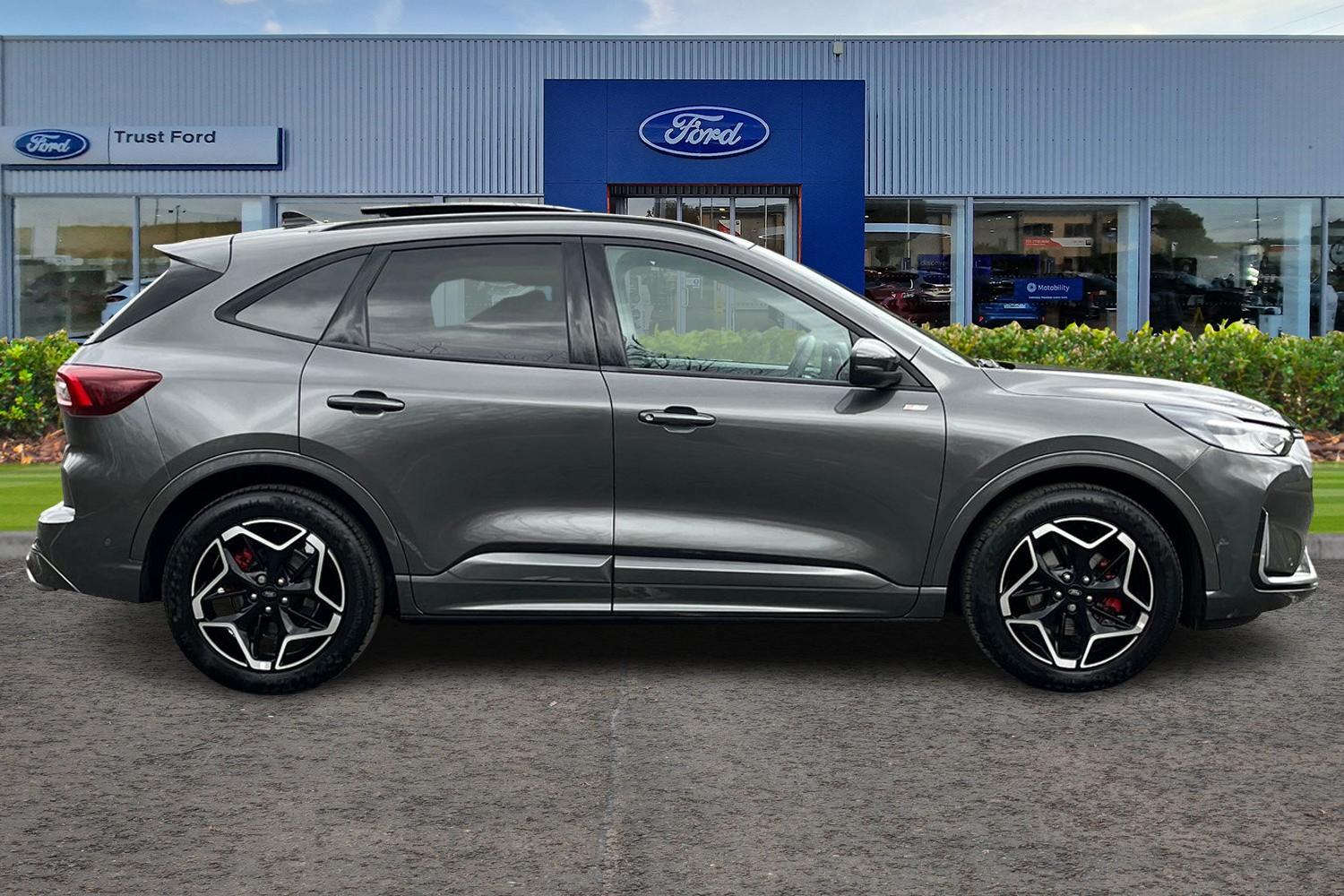 Ford KUGA Photo 2