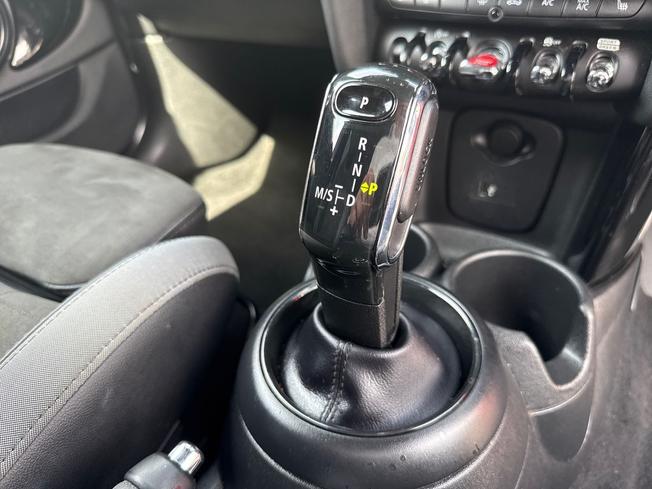 MINI Hatch Photo 39