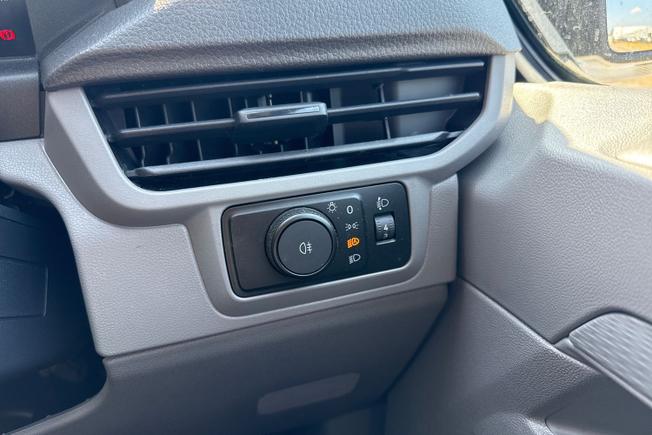 VOLKSWAGEN Transporter Photo 37