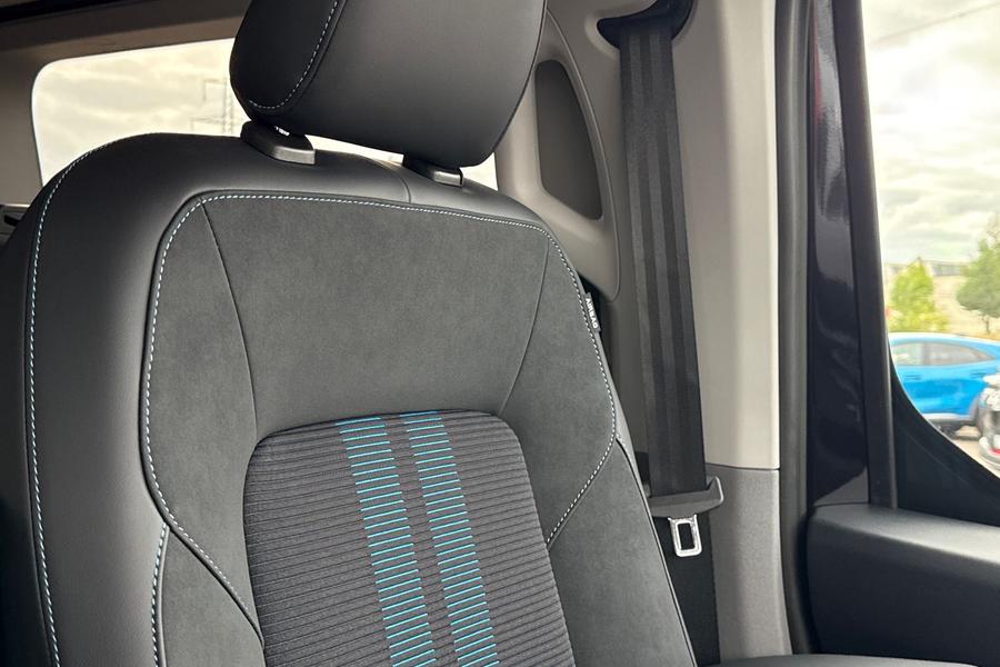 Ford TRANSIT CUSTOM Photo autoimg-edb0397897e55adb3a6c038d60f4e56a79105a28.jpg