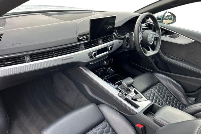 AUDI RS5 Photo 2