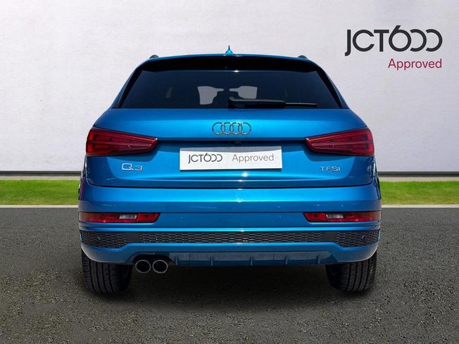 AUDI Q3 Photo 7