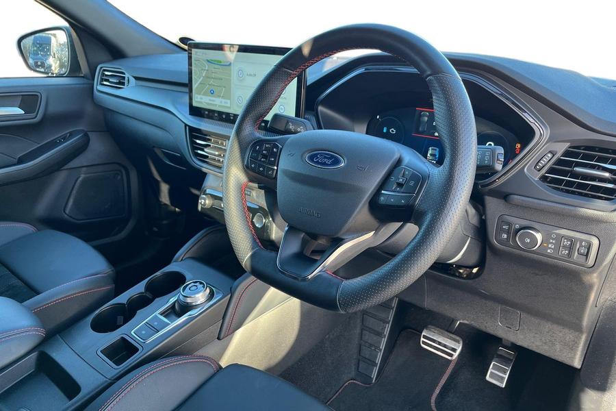 Ford Kuga Photo autoimg-edb5485f577539684586e36c71503f74d12ac6a1.jpg