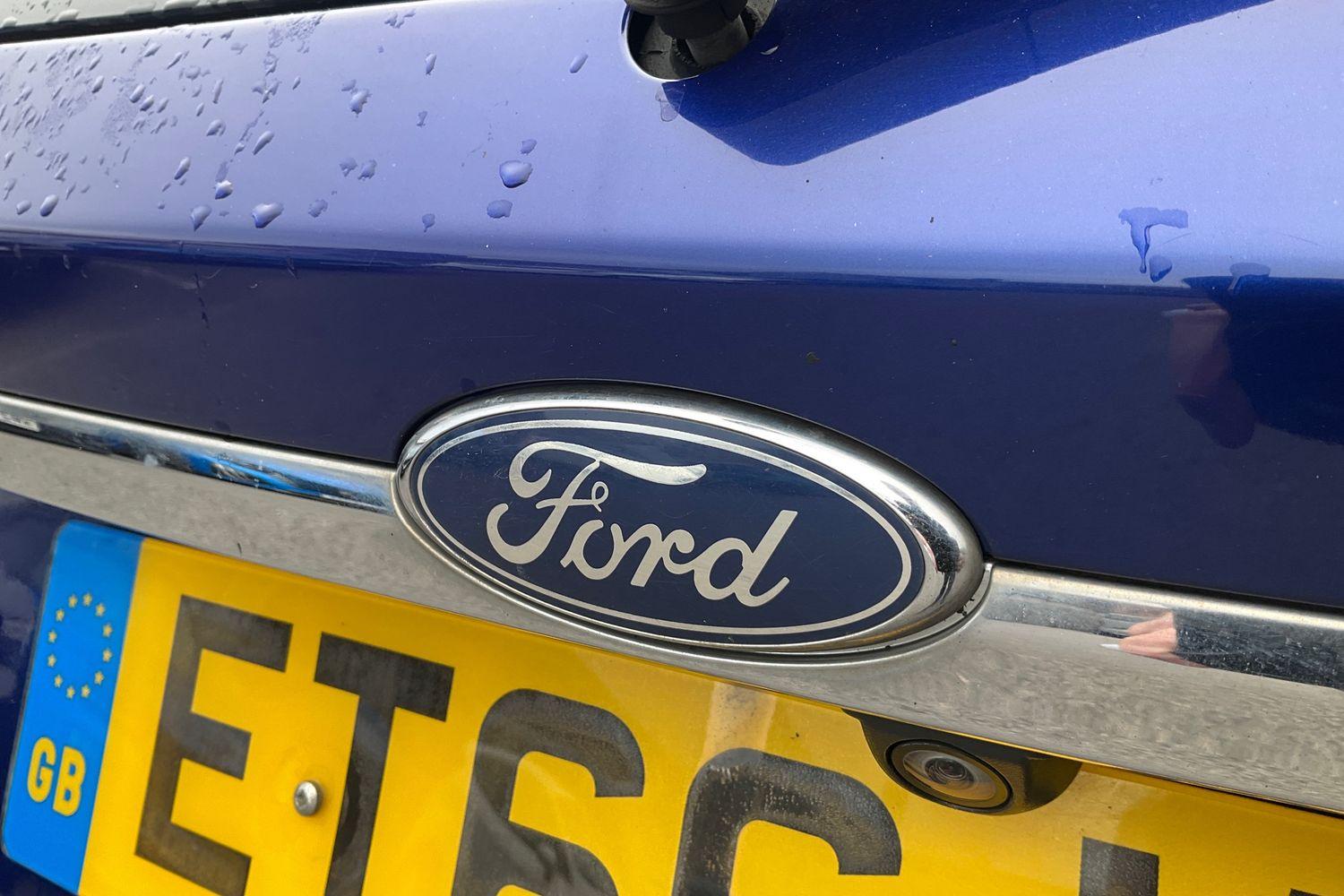 Ford FIESTA Photo 39
