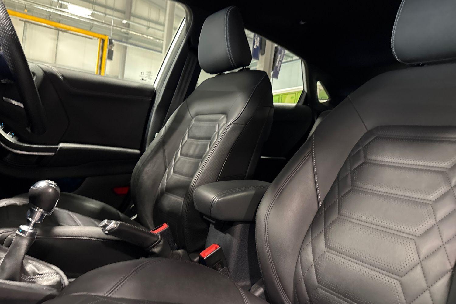 Ford PUMA Photo 18