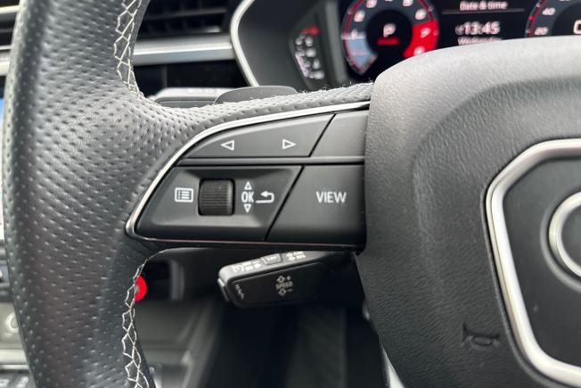 AUDI Q3 Photo 16