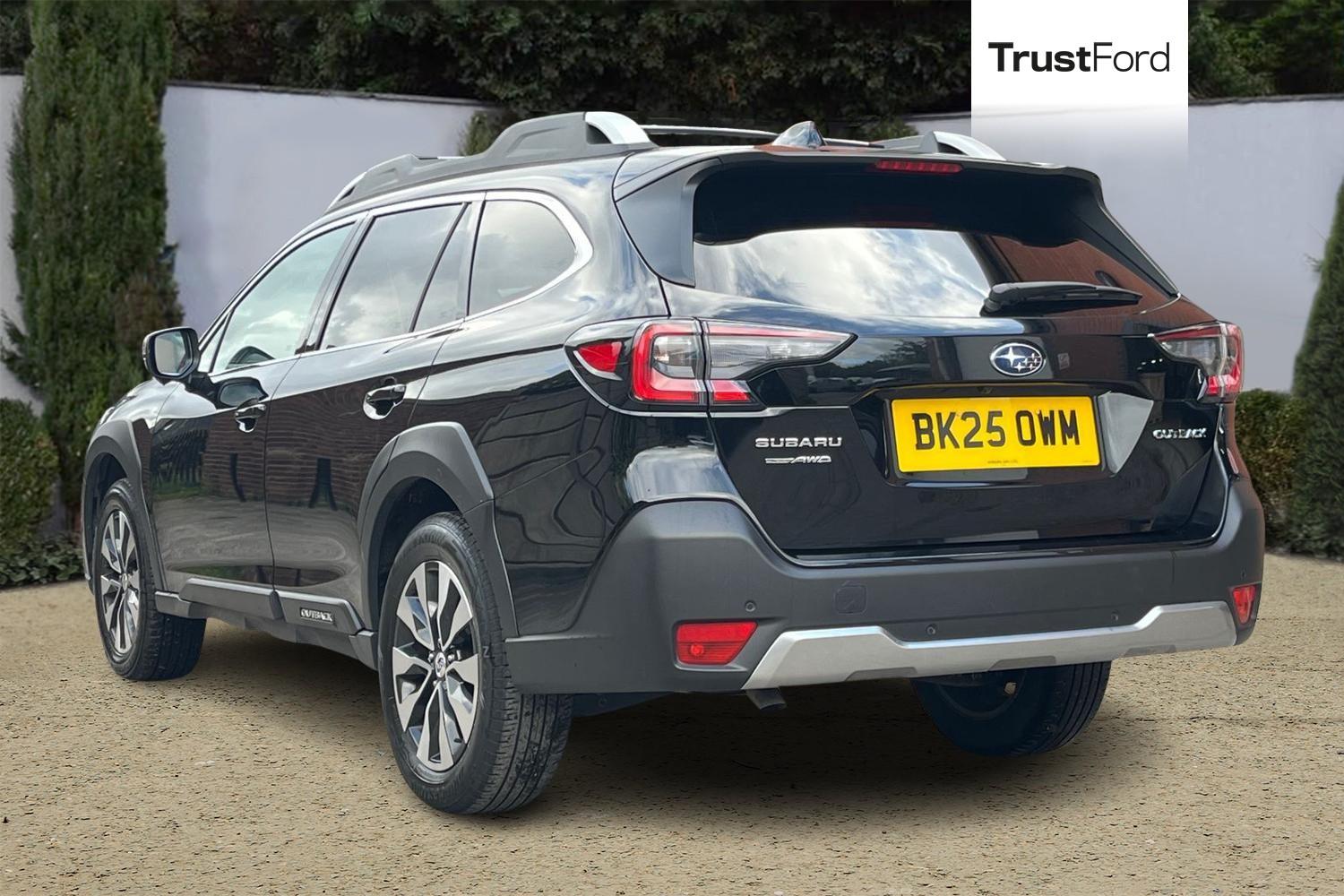 Subaru OUTBACK Photo 1